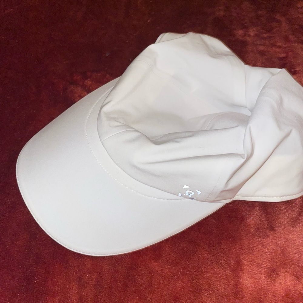 Lululemon white hat